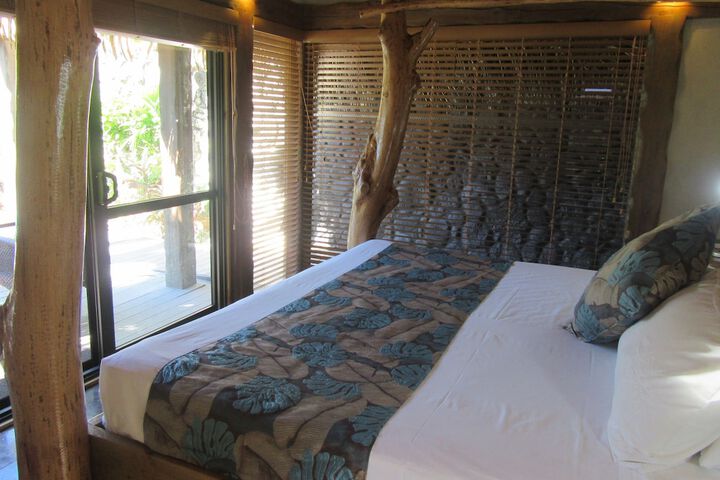 Room 6 of 82