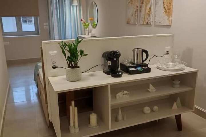 Room 5 of 40