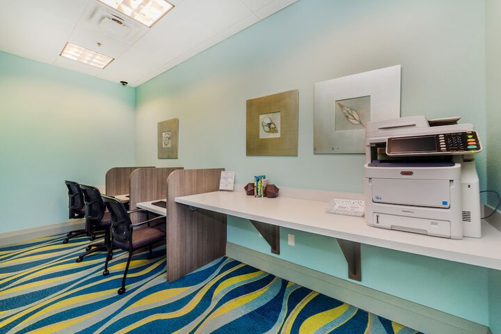 Business Center 22 of 24
