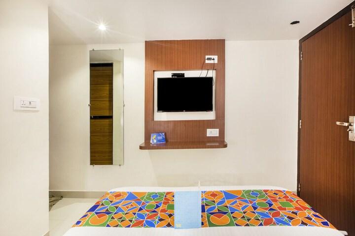 Room 16 of 36