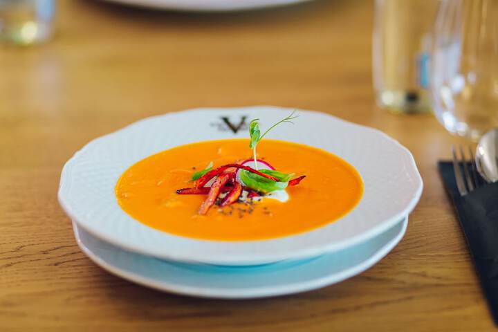 Dining 70 of 91