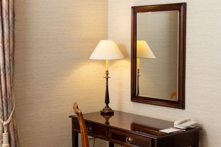 Room 42 of 96