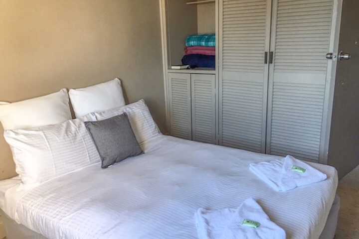 Room 37 of 62