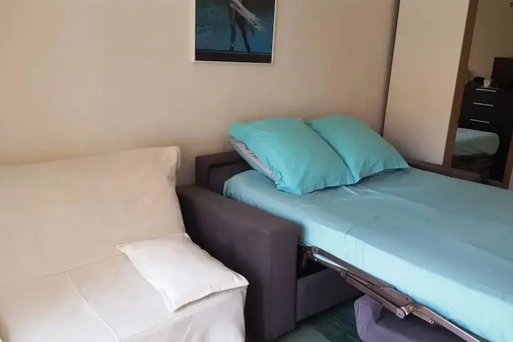 Room 4 of 19