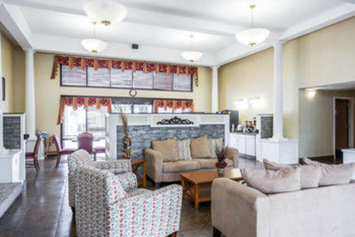 Room 16 of 19