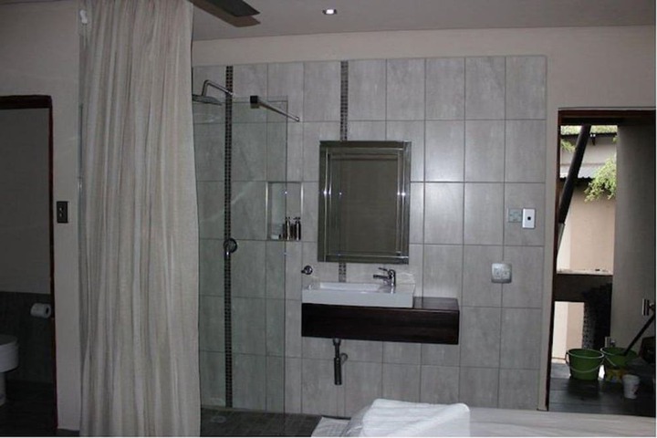 Room 21 of 62