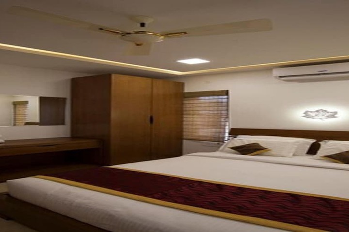 Room 5 of 27