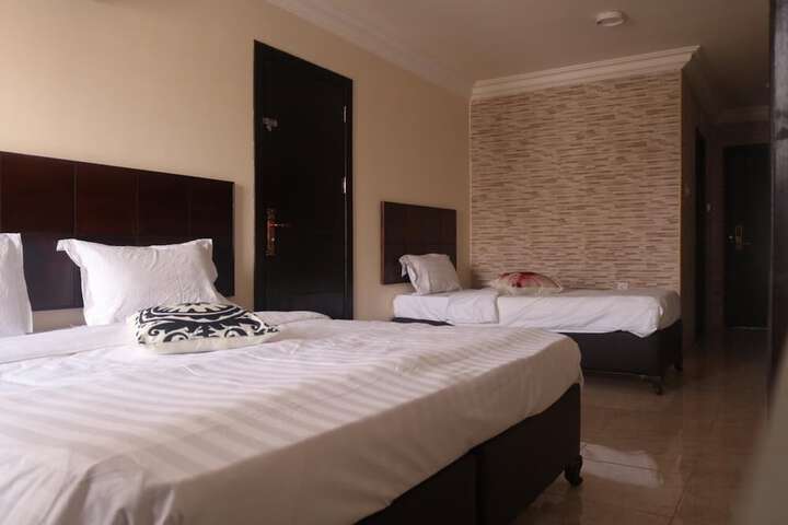 Room 18 of 30