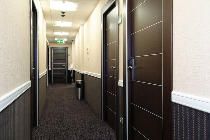 Ballroom/Hall 21 of 25