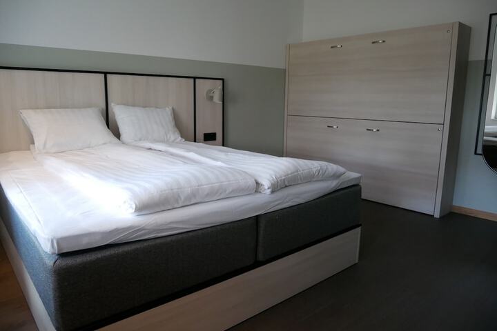 Room 30 of 74