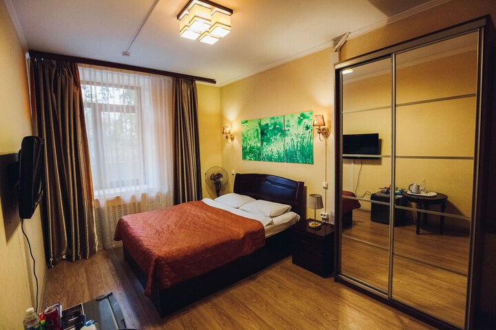 Room 14 of 27