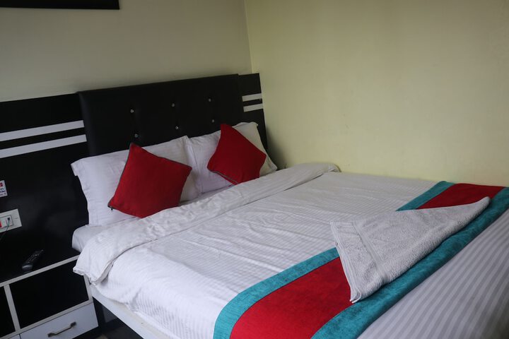 Room 4 of 10