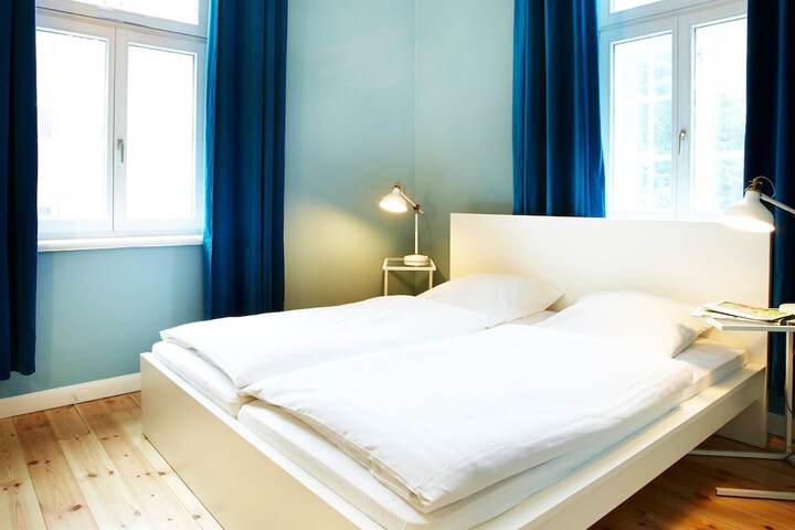 Room 6 of 31