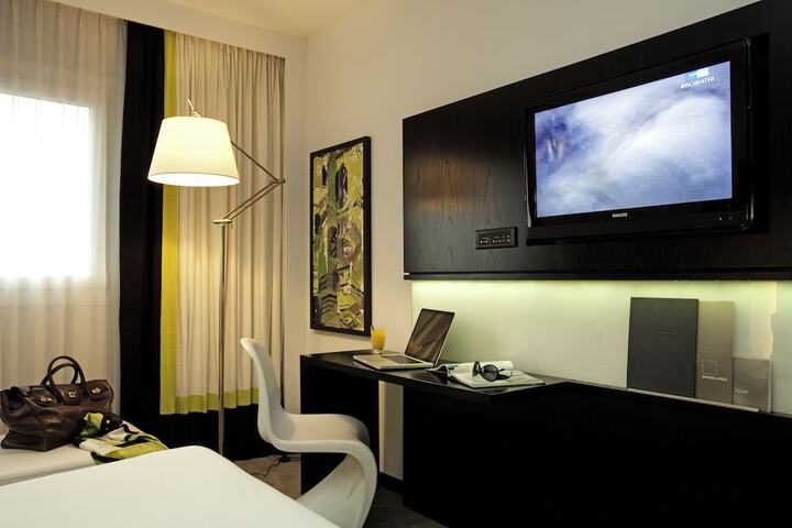 Room 2 of 54