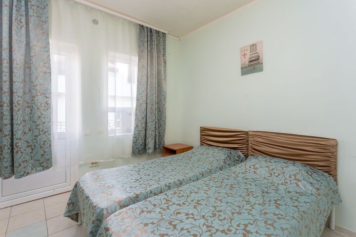 Room 2 of 45