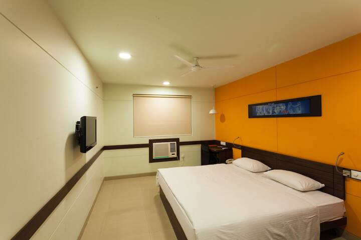 Room 10 of 52