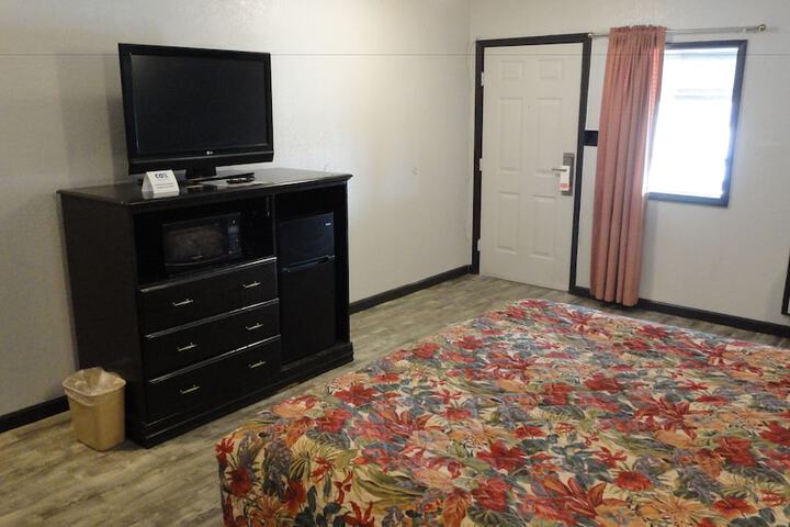 Room 8 of 30