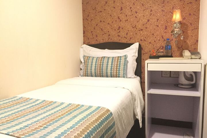 Room 44 of 52