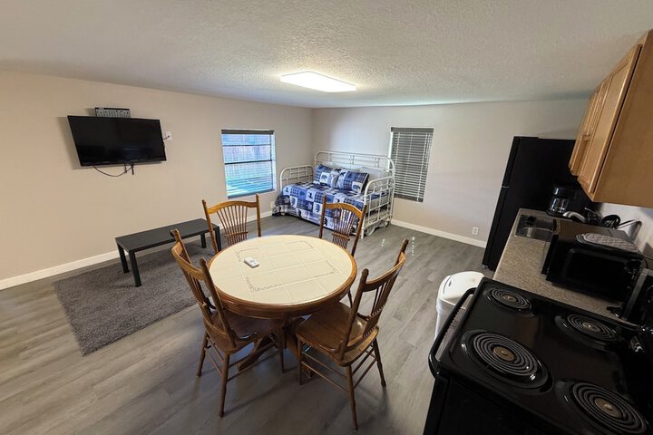Room 19 of 37