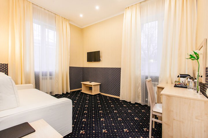 Room 9 of 89