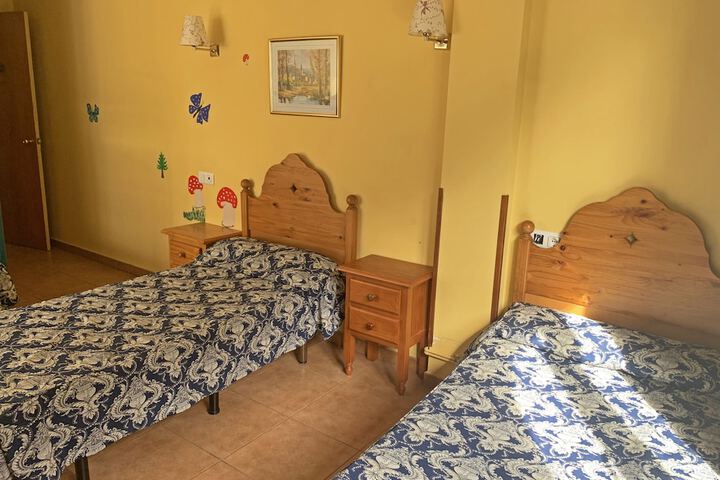 Room 12 of 36