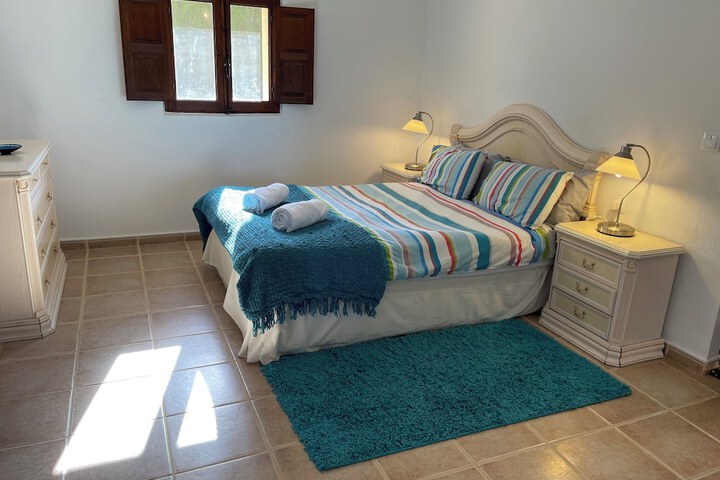 Room 11 of 25