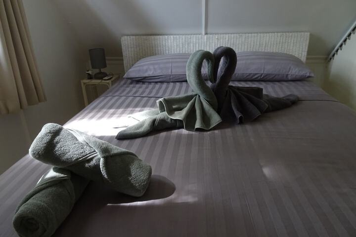 Room 17 of 296