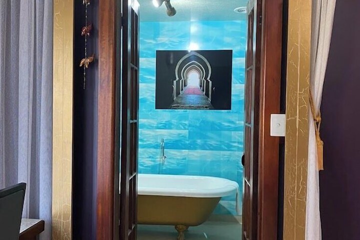 Room 45 of 90