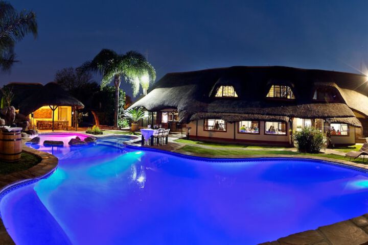 Hotel with Pool
