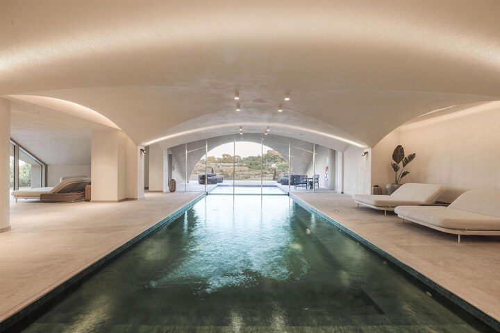 Pool 46 of 96