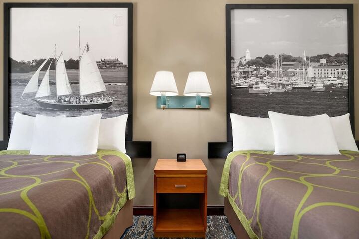 2 Double Beds (10 of 11)