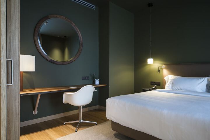 Room 46 of 90