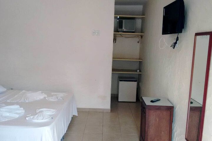 Room 2 of 47