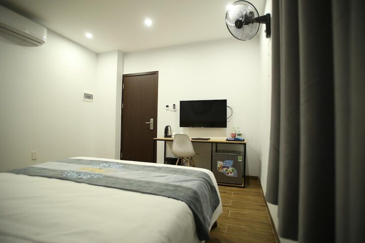 Room 30 of 49
