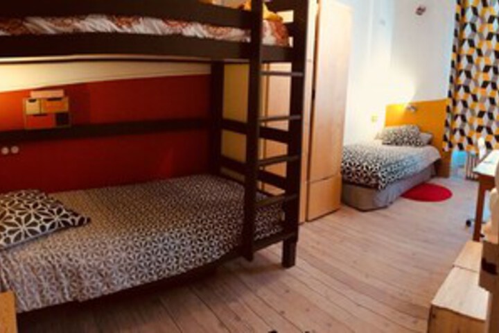 Room 13 of 27