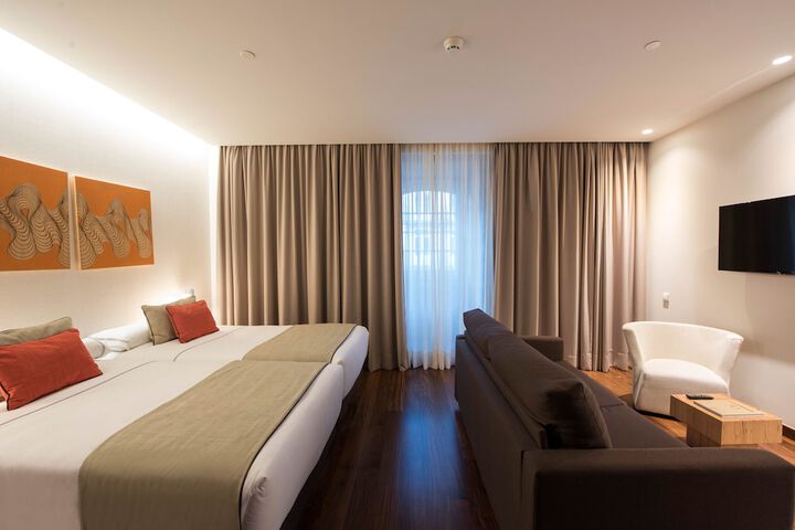 Room 16 of 78