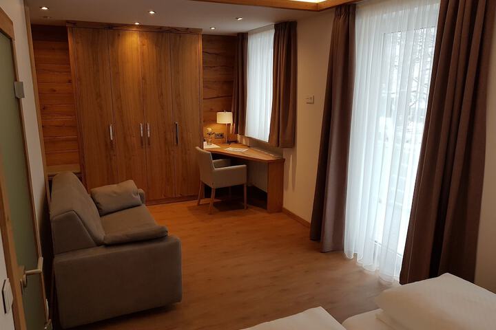 Room 30 of 67