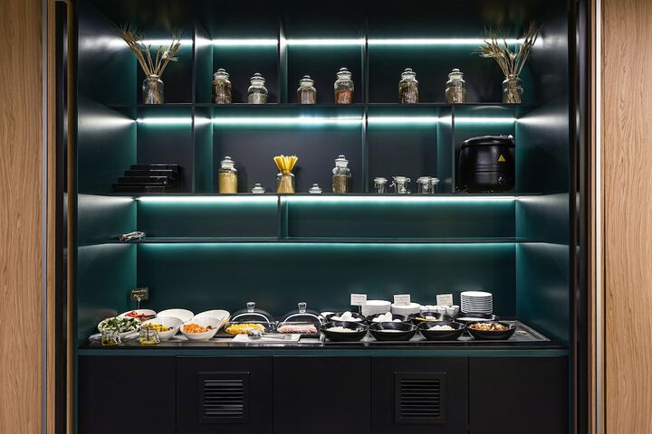 Dining 58 of 76