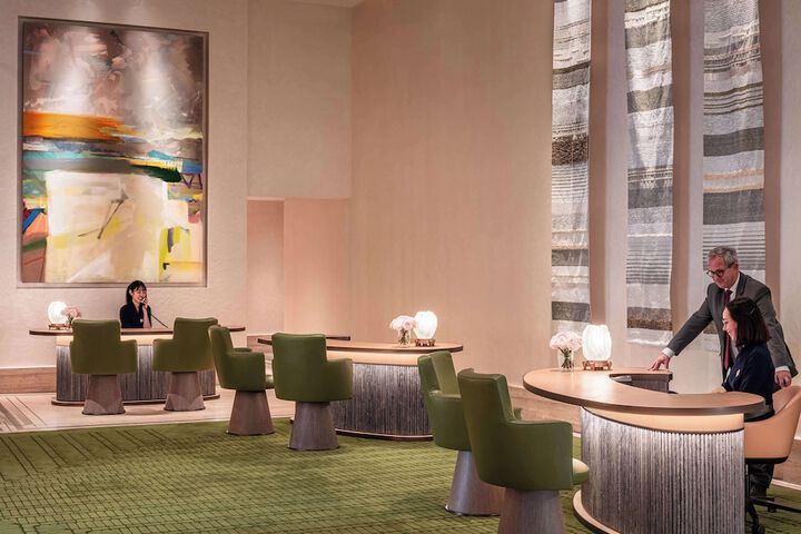 Entrance & Lobby