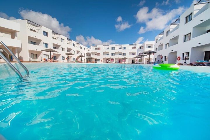 Hotel with Pool
