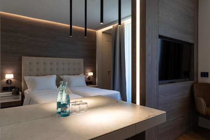 Room 18 of 60