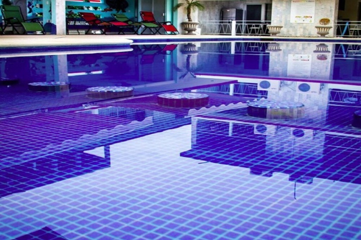 Pool 14 of 22