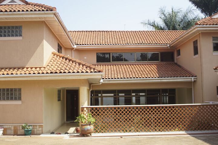 Lake Breeze House
