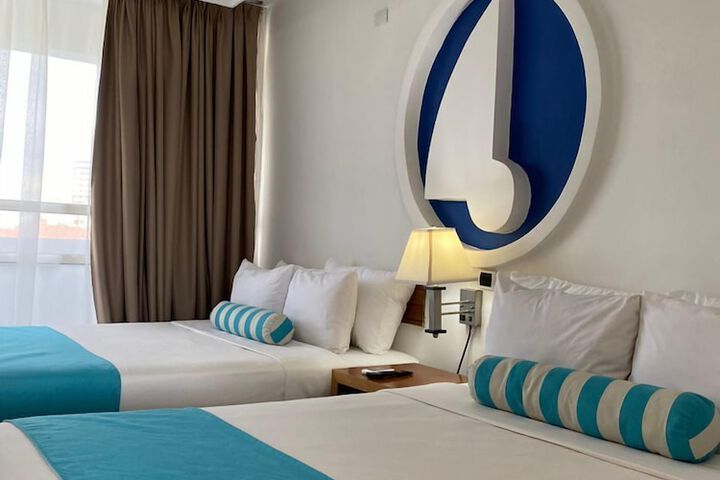 Room 11 of 77