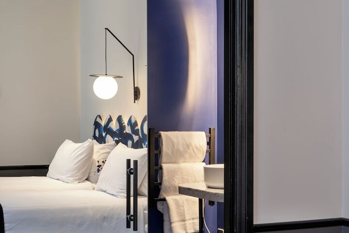 Room 15 of 44