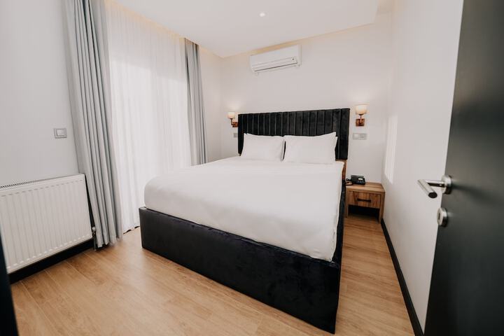 Room 6 of 21