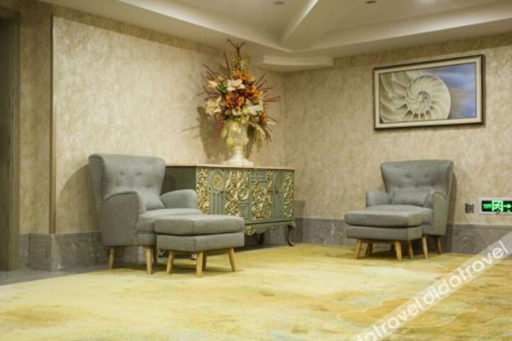 Hotel Interior 10 of 16