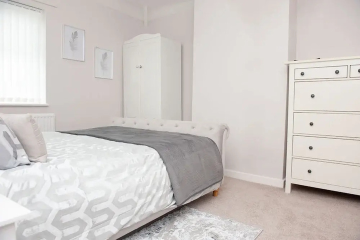Room 2 of 14
