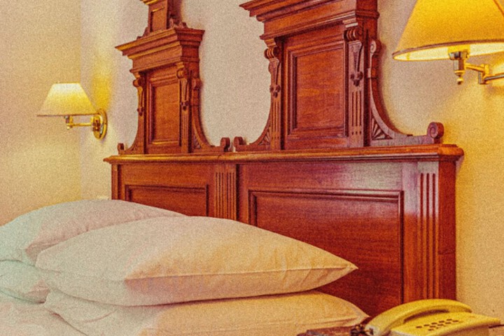 Room 15 of 40