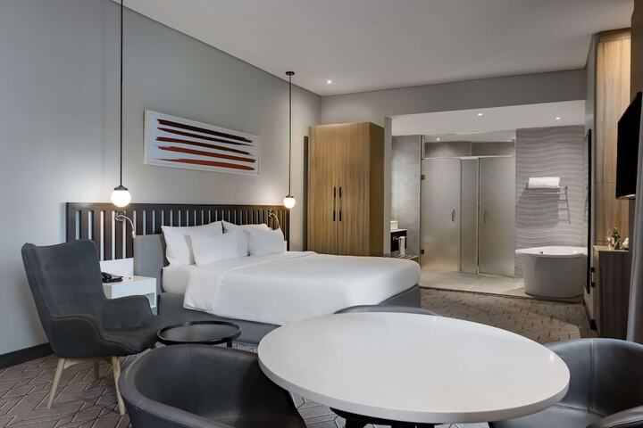 Room 50 of 193